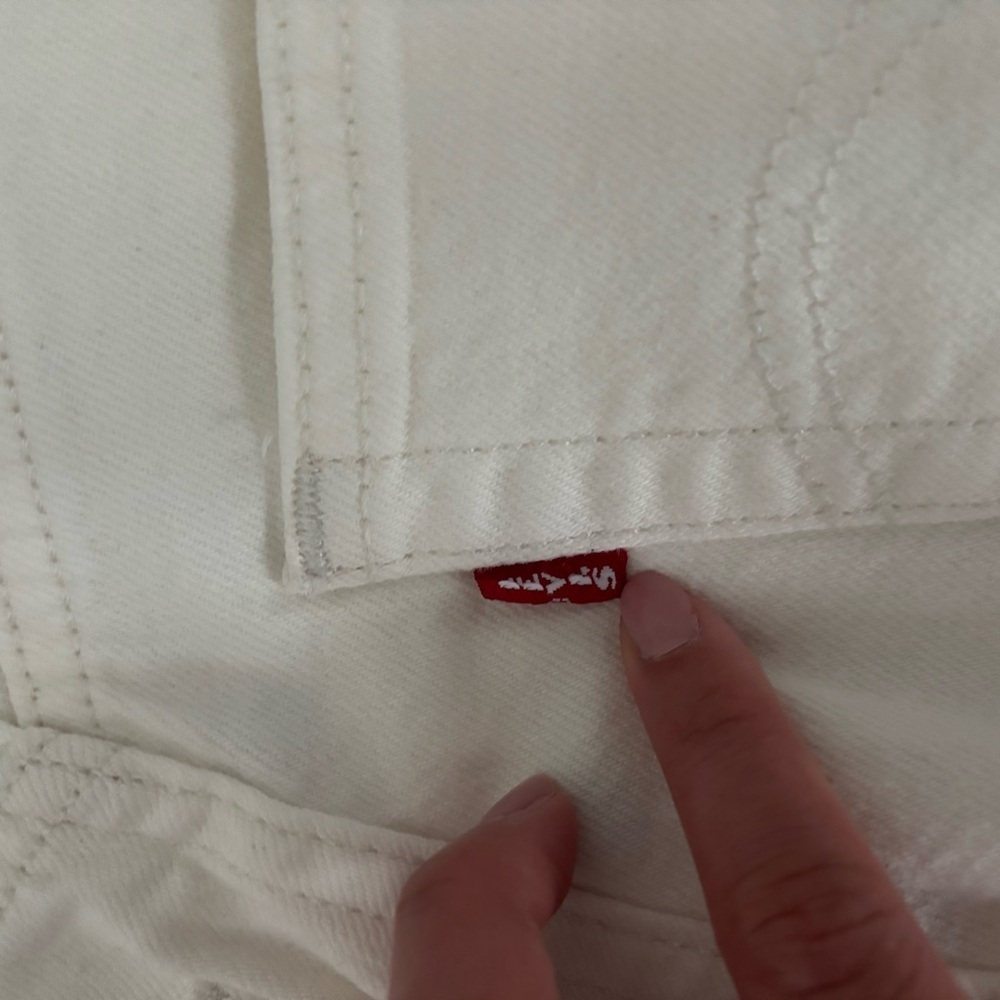 Levi’s Ribcage Ankle Jean - Picture 8 of 11